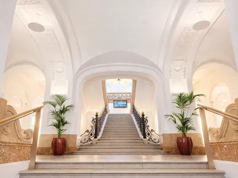 Foyer of the Albert Hall with its staircase